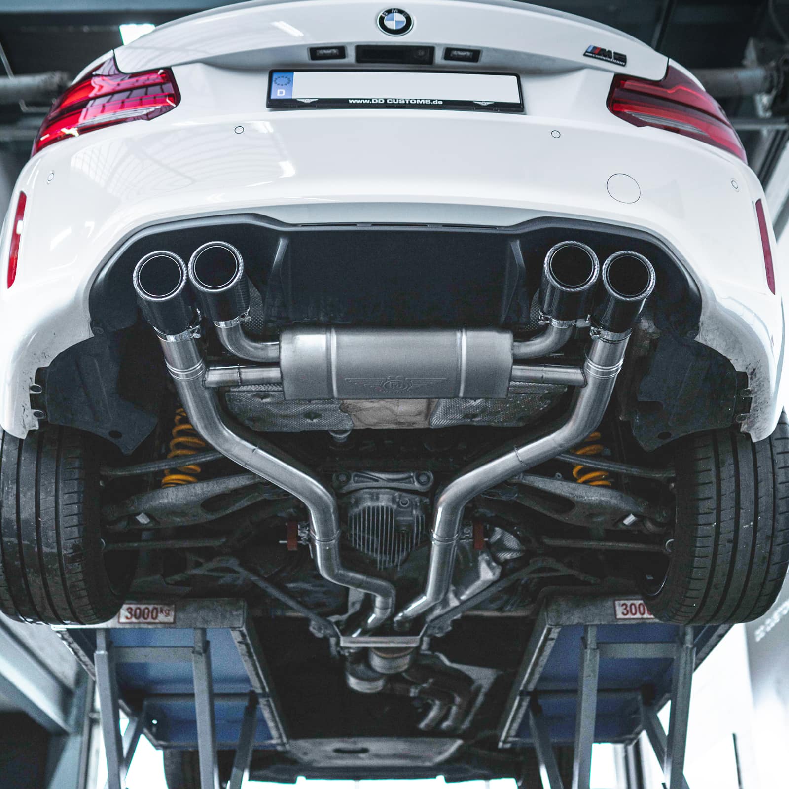 Foto: BMW M2 Coupé mit BMW M Performance Zubehör: Innenraum (vergrößert)
